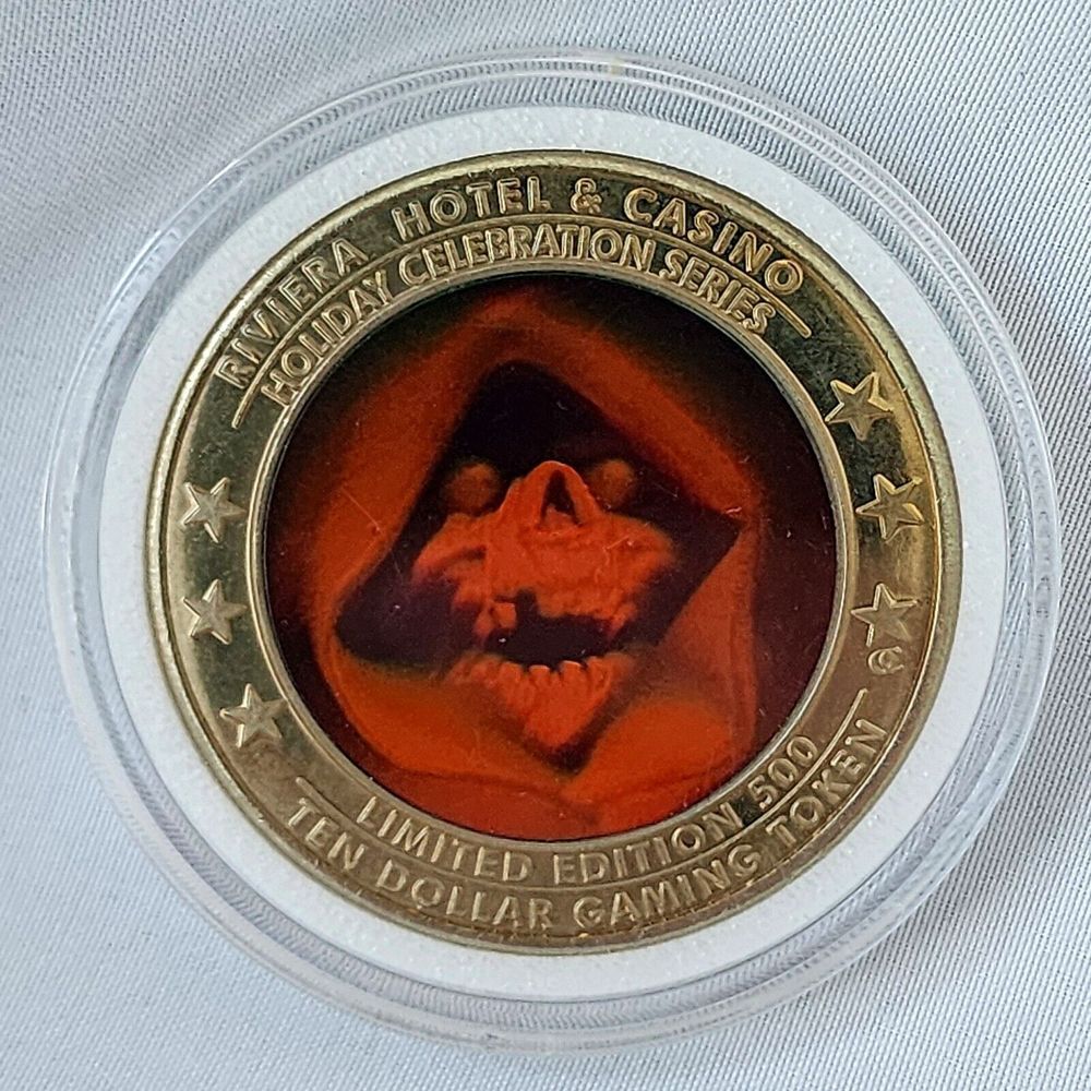 Riviera Casino Holographic $10 Dollar Token 1/500 Rare Halloween 2001 Skull Rare